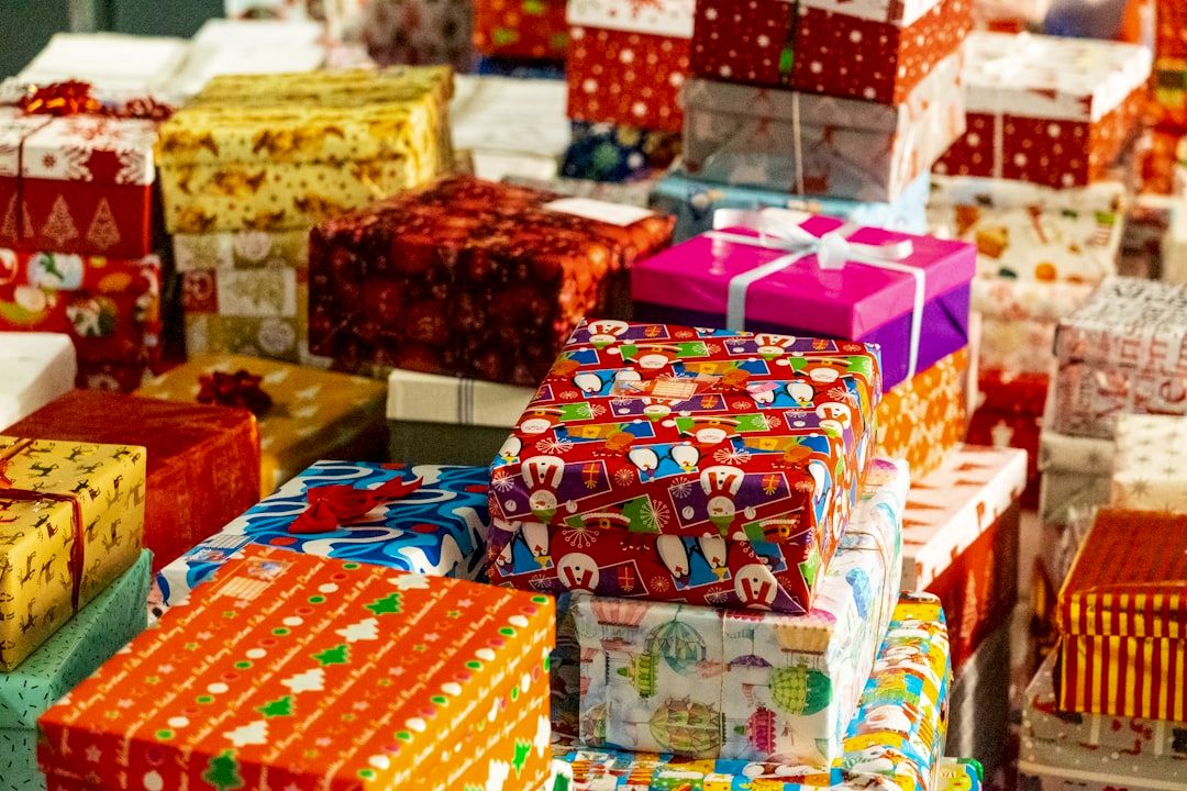 The Intersection of Technology and Tradition in Modern Gift-Giving